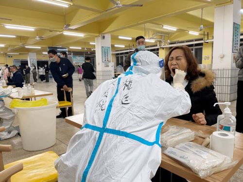 硬核服務 核酸檢測送上門與信息技術咨詢的深度融合